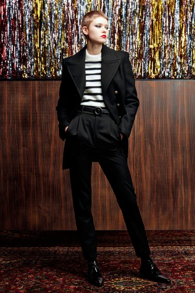 Look 16